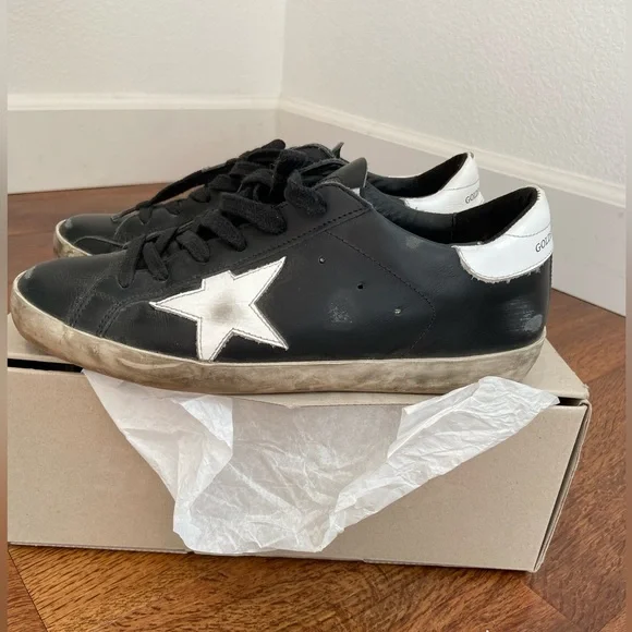 Authentic excellent Golden Goose Superstars - Picture 1 of 6